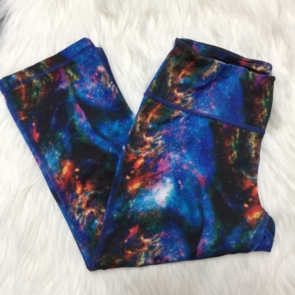 Cropped Blue Zella Galaxy Space Leggings